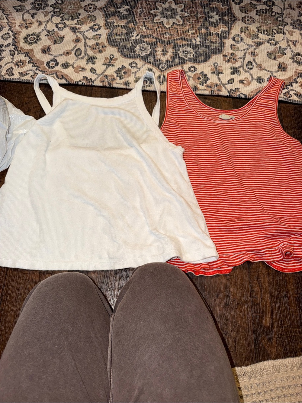 Set of 2 tanks free people